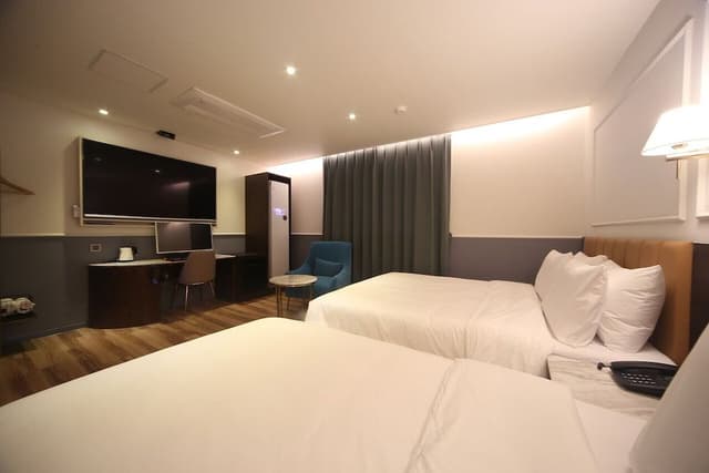 Superior Twin Room (With Styler)