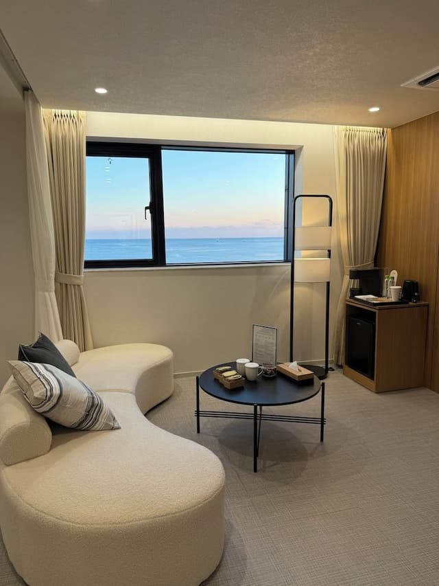 Signature Room, Balcony, Sea View