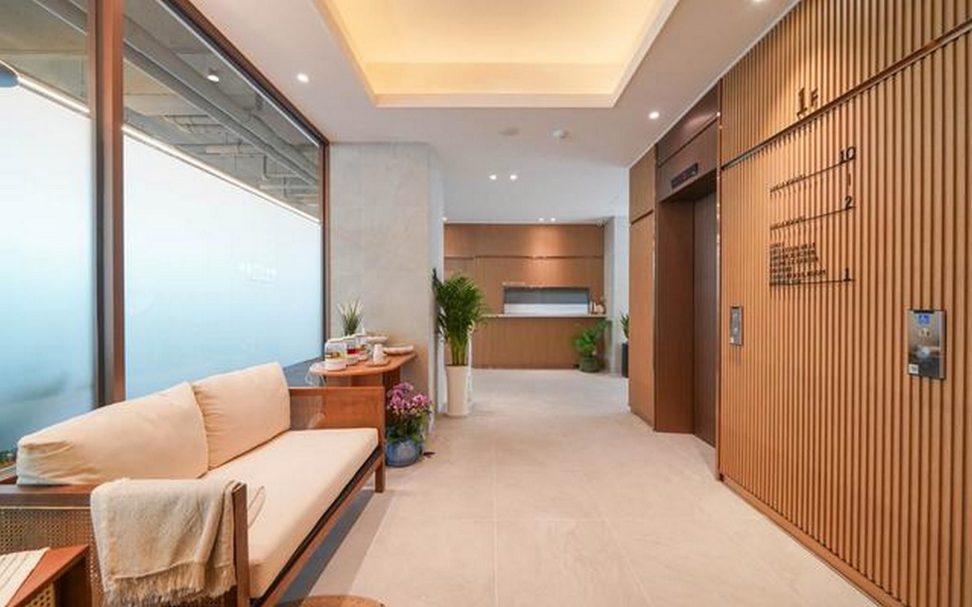 ปุ่มโรงแรมซาซังปูซาน (Busan Sasang Hotel Button)1