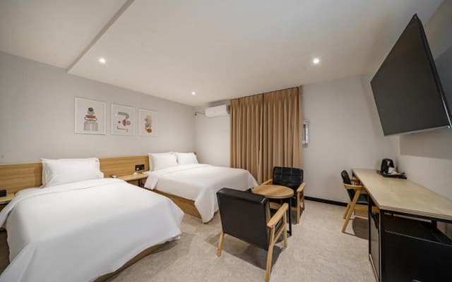 Deluxe Twin Room