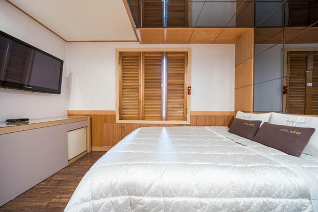 Deluxe Double Room - Pet-Friendly