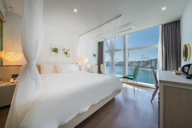 Signature Room