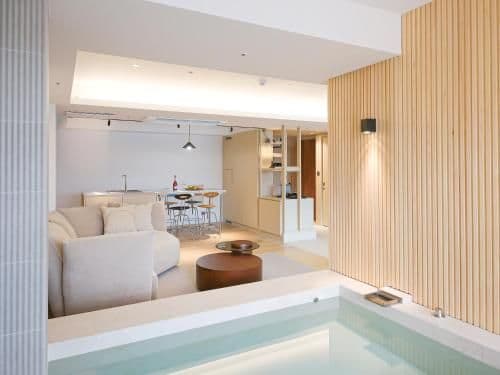 Suite Room with Balcony - Upper Floor