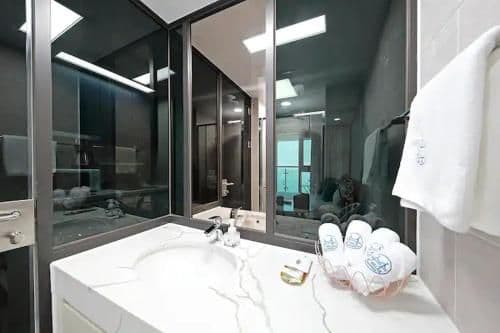 Deluxe Twin Room with Ocean View