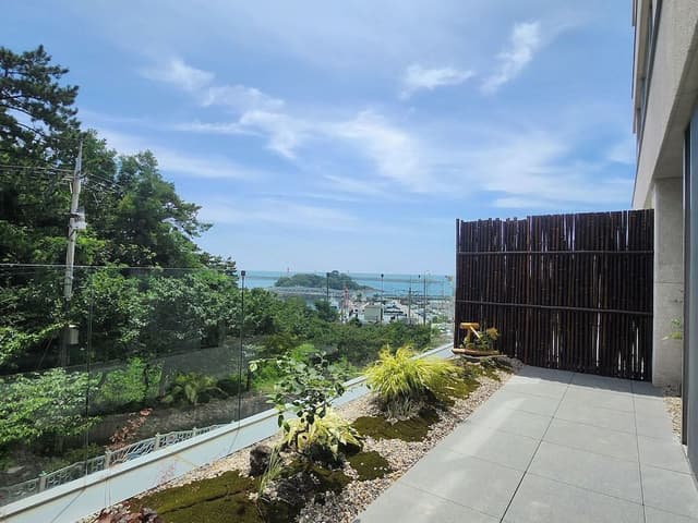 Garden Terrace Mountain + Outdoor Hinoki Tub