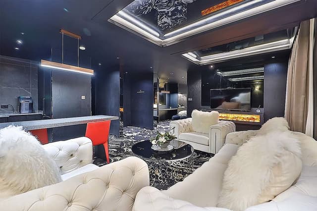 Hamilton Harace Suite