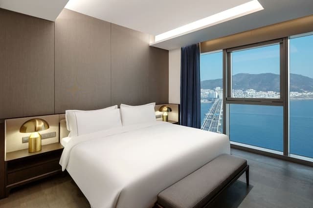 Suite, 1 King Bed, Non Smoking (Wyndham)