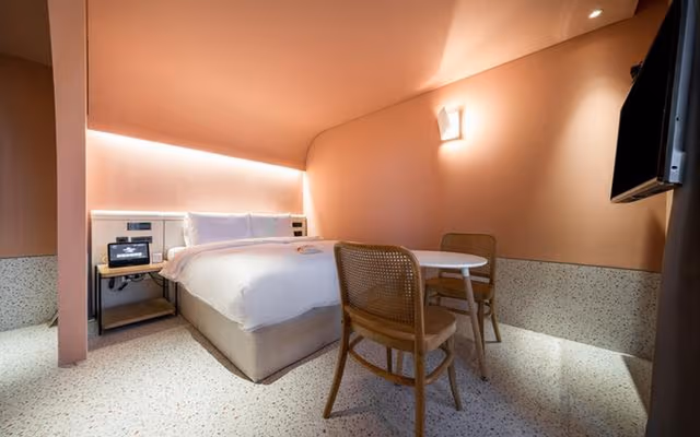 Room B with Terrace