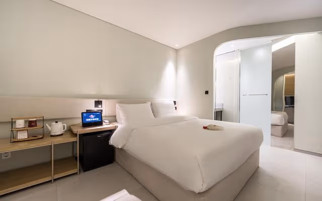 Couple room with PC