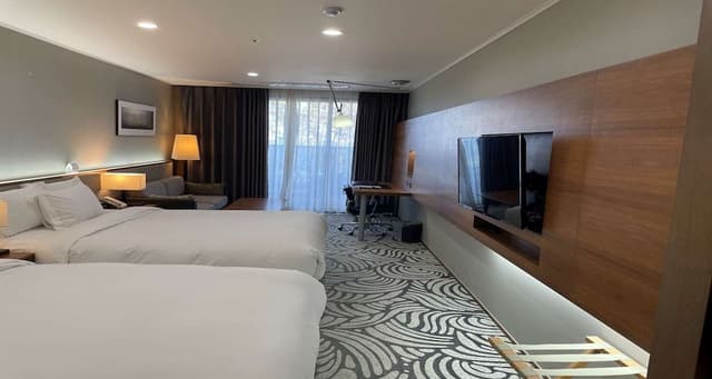 Deluxe Room, 2 Queen Beds, Non Smoking, Balcony