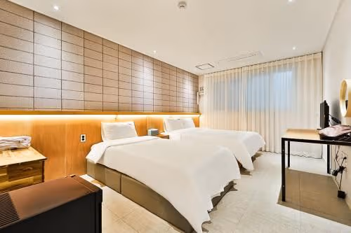 Standard Twin Room