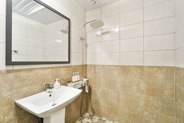 Standard Twin Room