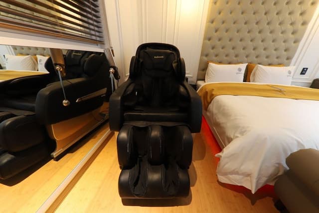 Room, Jetted Tub (Special)