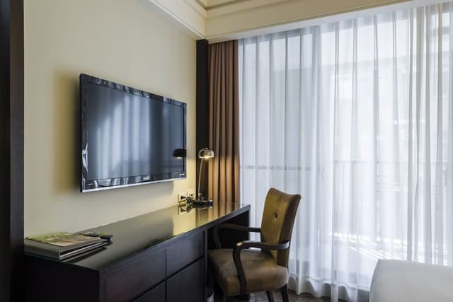 Suite, Park View