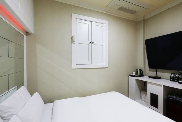 Basic Double Room