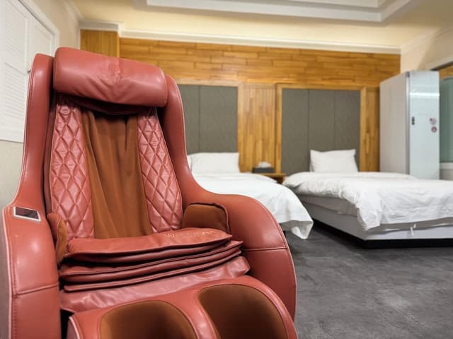 Premier Twin Room