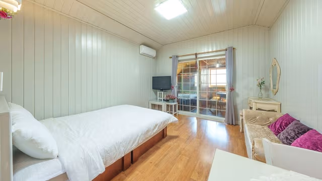 Basic Room, 1 Bedroom (Juniper)