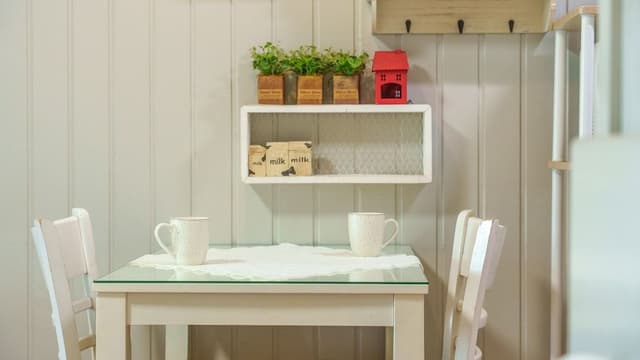 Basic Room, 1 Bedroom (Juniper)