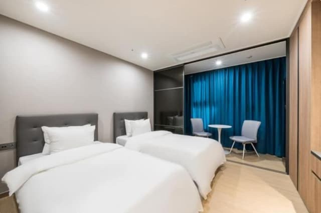 Deluxe Twin Room