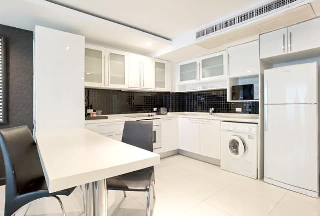 1 Bedroom Deluxe Suite