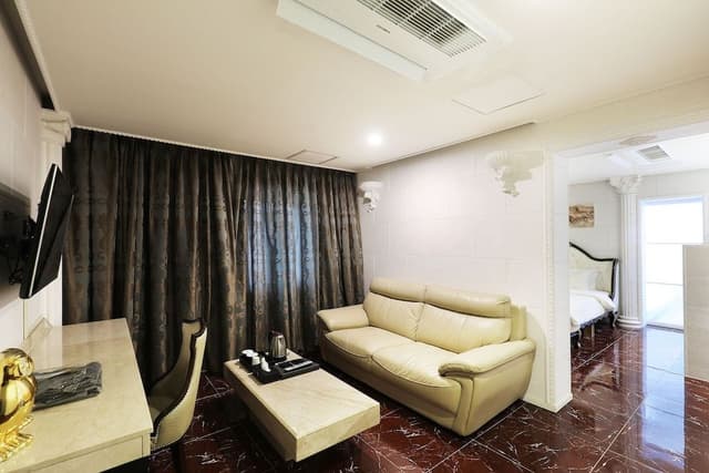 Golden Suite