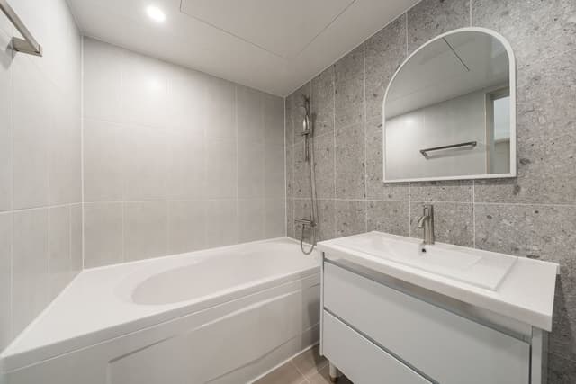 ROYAL SUITE 2PC