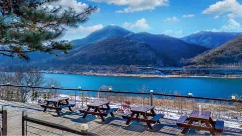 Gapyeong Rowa River view Pension