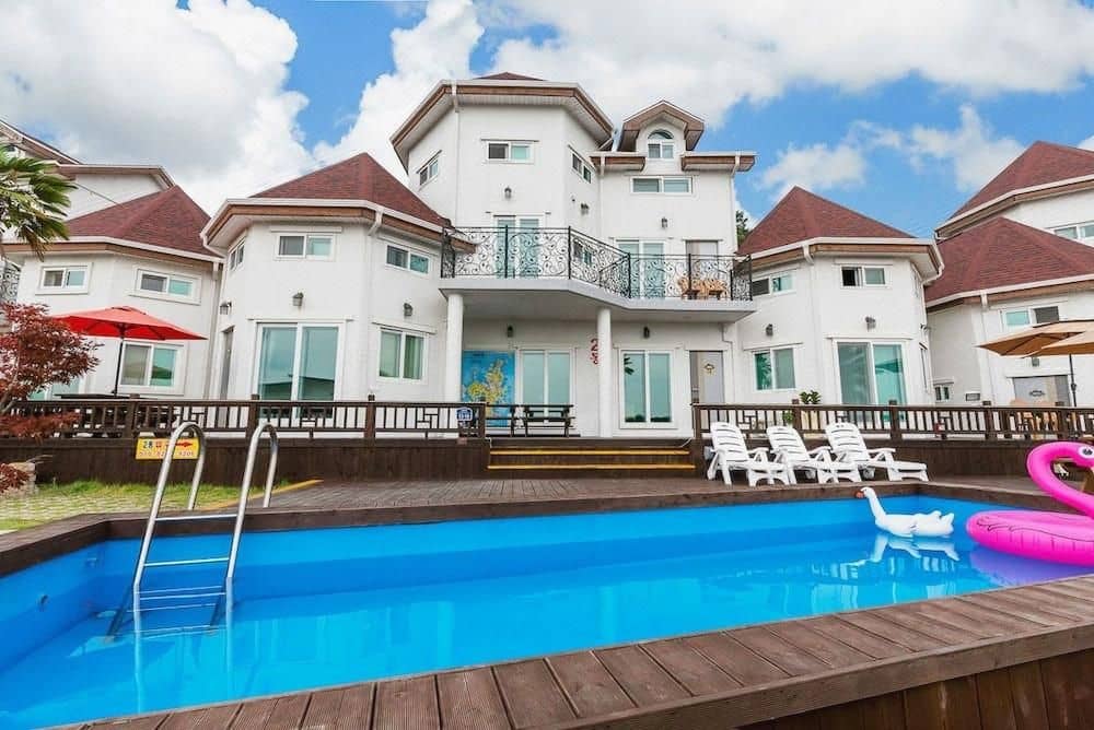 เกโจโรวา เพนชัน เกโจโรวา เพนชัน
