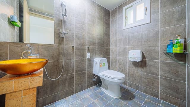 Double Room (Room 202)
