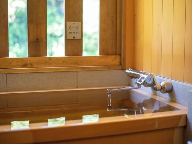 Japanese Western Style Room with partially open-aired bath