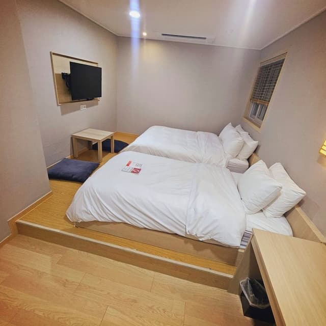 Deluxe Twin Room