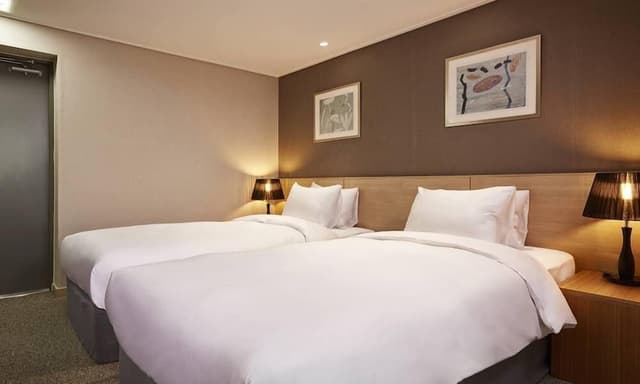 Superior Twin Room