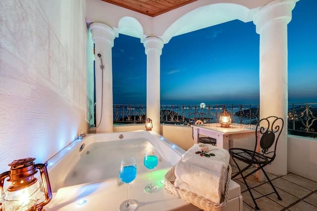 Room, Jetted Tub (Cypress /Spa in winter, contact hotel)