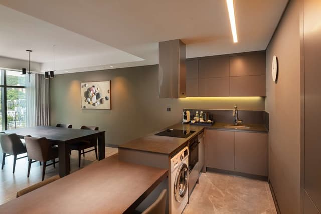 KING PREMIUM TWO BEDROOM SUITE