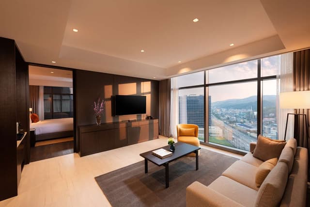 TWIN JUNIOR SUITE