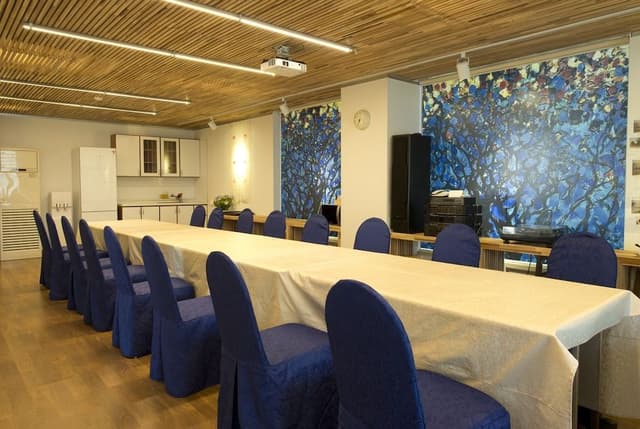 Party Room, Yunseul