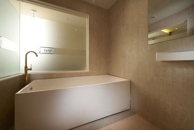 Suite Double (more than 2 people, extra person fee 15,000KRW/pax on the spot)