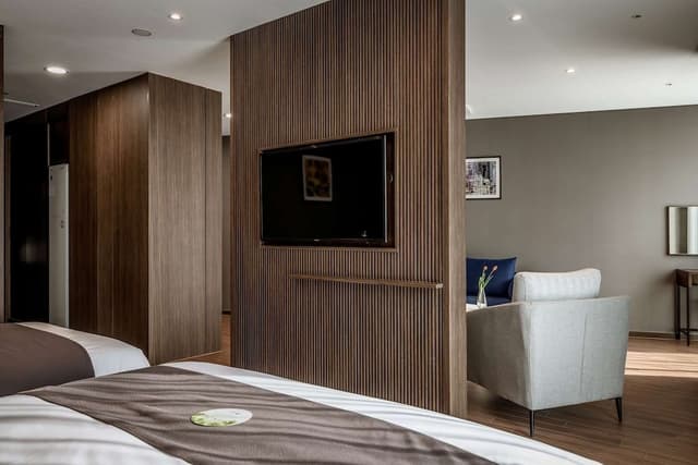 Suite, Multiple Beds, Non Smoking, Corner (3 Mats)