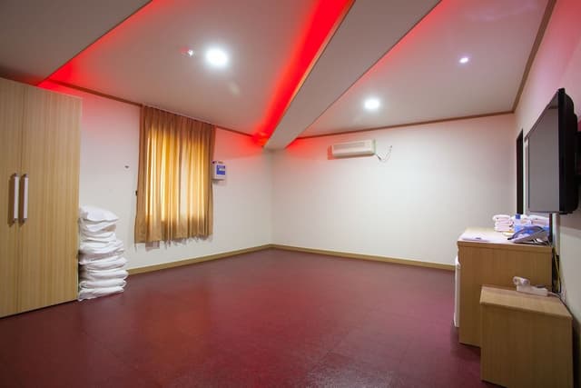Room (Ondol - For 6 persons)