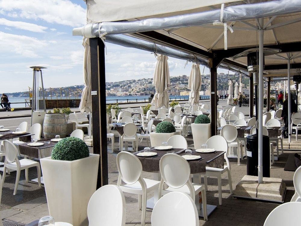 Partenope Relais2
