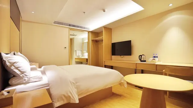 Huazhu - Superior BedRoom