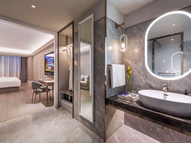 Privilege, Room, 1 King Bed