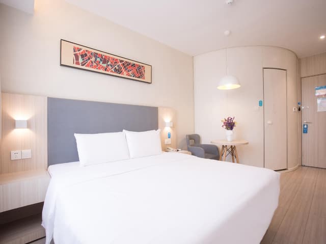 Huazhu - Superior BedRoom
