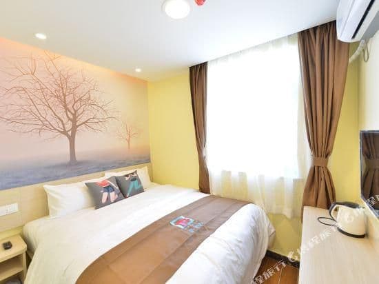 PAI Huixuan Bed Room