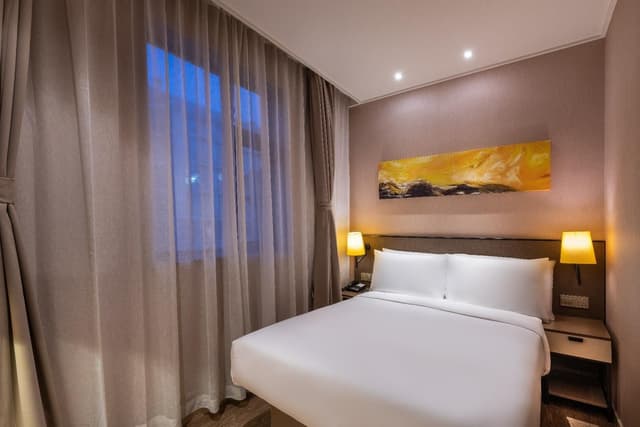 Huazhu - Superior BedRoom