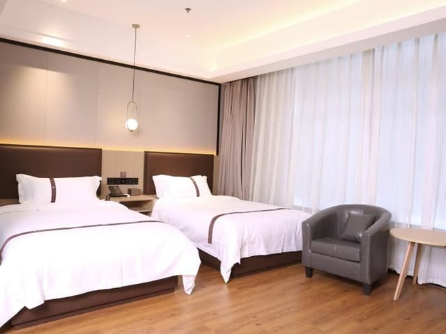 GTI - Gya Family Room