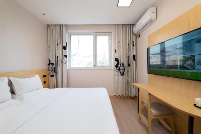 Huazhu - Superior BedRoom