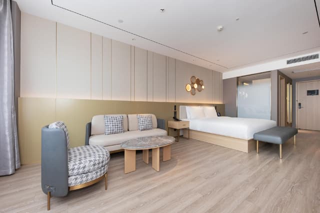 Huazhu - Yueruo Liujin Bed Room