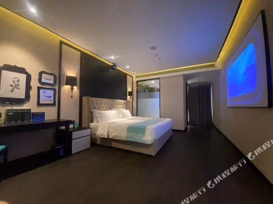 Xana - LingLong Room