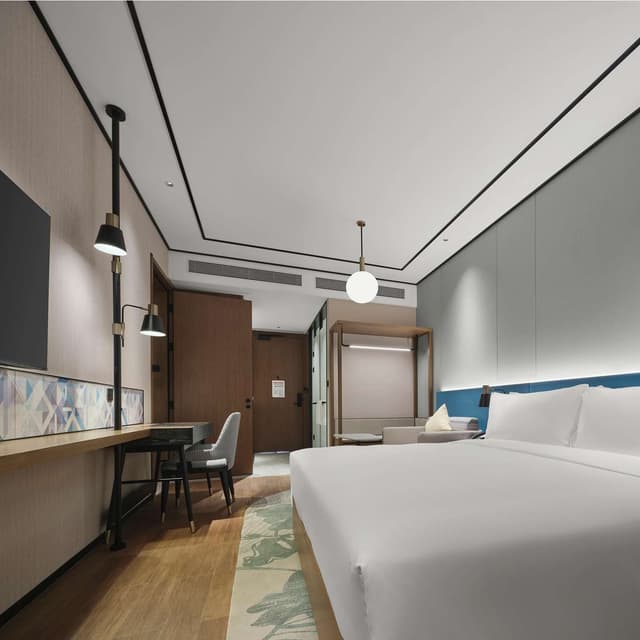 KING GUEST ROOM